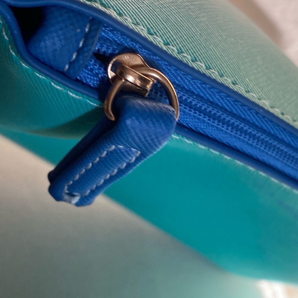 Gorgeous La Mer makeup bag - Picture 8 of 12